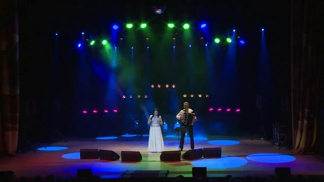 Фарида: "Шингэн чэчкэлэр." Татарская песня.