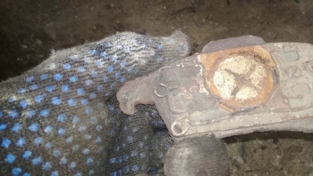 Nissan Primera P12. Задние колодки. Просто Наблюдение.