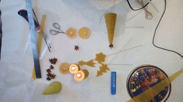Свеча-ёлка из вощины, мастер-класс, чудесный подарок на Новый Год!