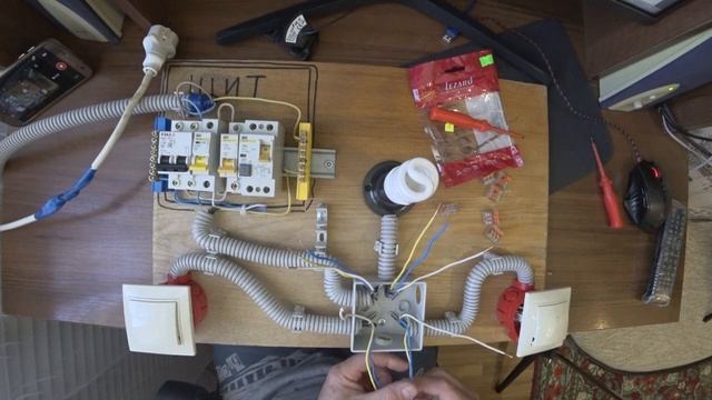 Схема подключения проходного выключателя LEZARD