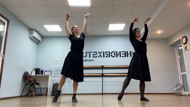 Урок узбекского танца. Учим движения хорезмского танца. Школа узбекского танца в Москве.