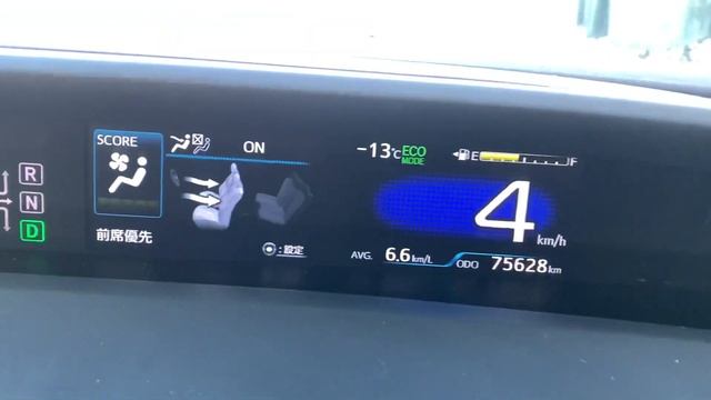 Свежий Prius 4WD как он? Краткий видео обзор. ZVW55