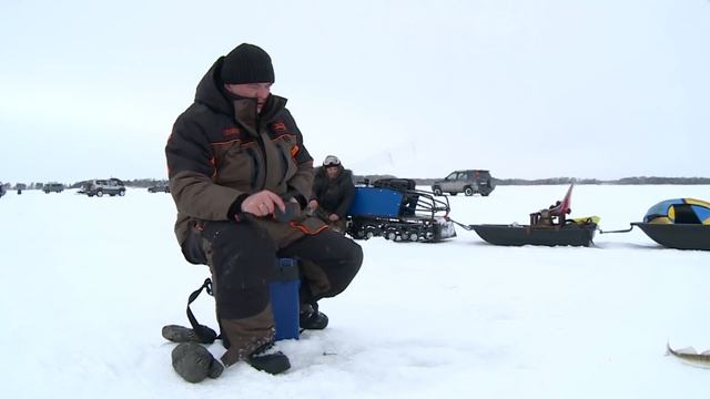 РАТЛИН. Зимняя рыбалка на виб. Судак со льда.