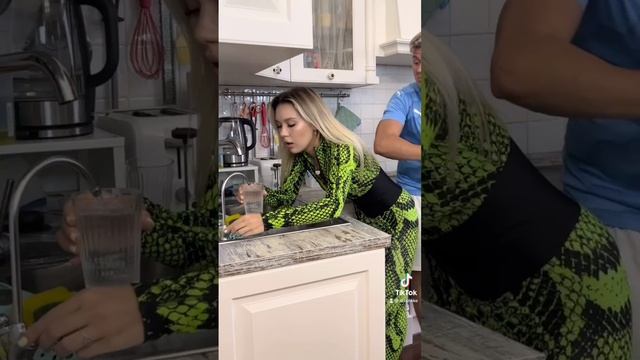 АЛЕКС ТОРОПИТСЯ??♂️??