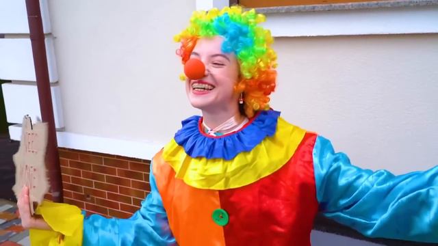 Rich VS Poor VS Millionaire Gamer || Rich Girl in a Poor Family