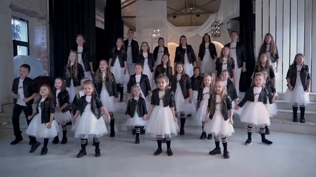 Народный ансамбль "Звуки радости"