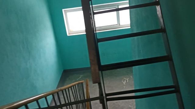 Зеленый лифт ЩЛЗ-(2008 г.в) в доме после капитального ремонта подъездов.