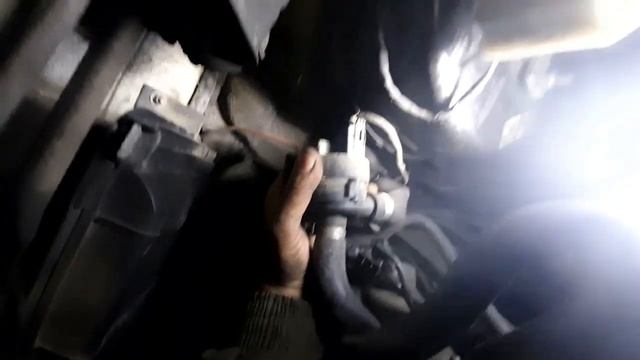 ПЕЧКА ДУЕТ ХОЛОДНЫМ НА ХОЛОСТЫХ.МЕРСЕДЕС СПРИНТЕР.ОДНА ИЗ ПРИЧИН ПОЧЕМУ ИДЕТ ХОЛОДНЫЙ ПОТОК