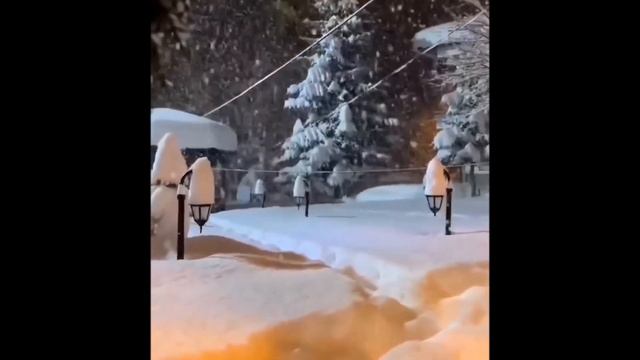 Где-то опять салют. «Uma2rman».