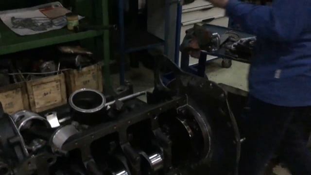 Сборка двигателя Д-243.
