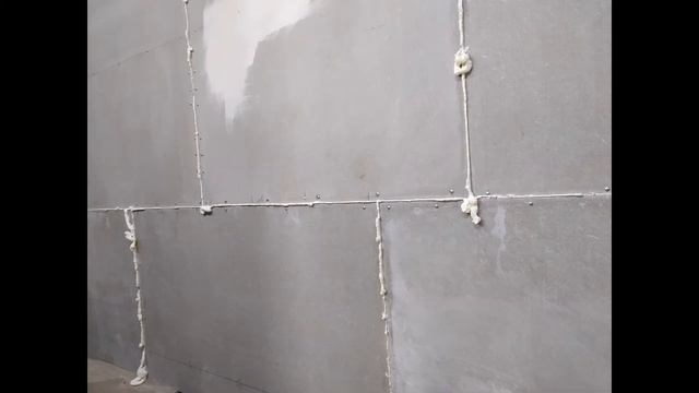 КАК ПОКРАСИТЬ "ПОД КИРПИЧ" ШТАМПОМ !!! Крутая идея для покраски стены в мастерской или гараже.