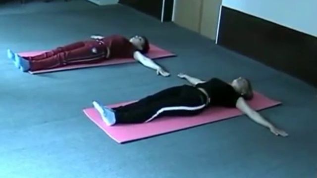 Лечебная гимнастика при грыже диска в поясничном отделе позвоночника. Полный комплекс упражнений.mp4