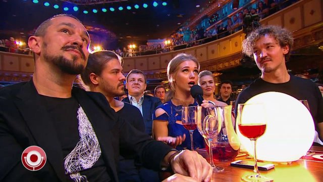 Кристина Асмус и Jukebox Trio в Comedy Club (18.11.2016)