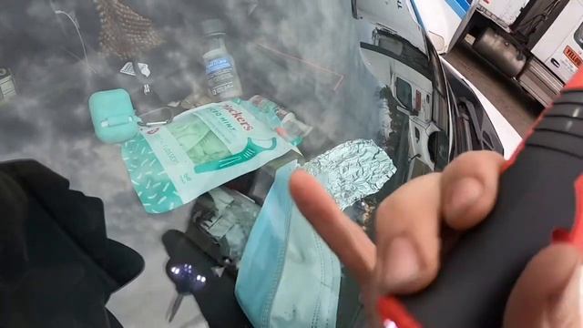 КАК ЗАСВЕРЛИТЬ ТРЕЩИНУ В ЛОБОВОМ СТЕКЛЕ