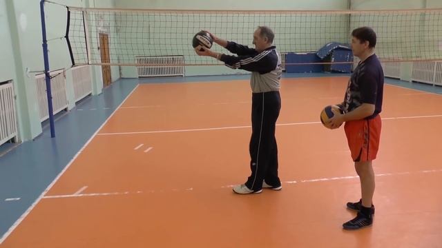 Волейбол. Нападающий удар. Обучение. Замах и удар