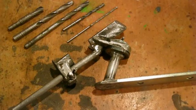 Приспособление для заточки сверл