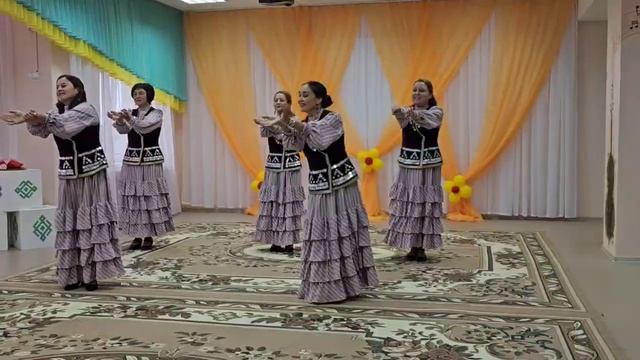 Башкирский танец "Һылыу ҡыҙҙар" . Башкирский танец "Красавицы"