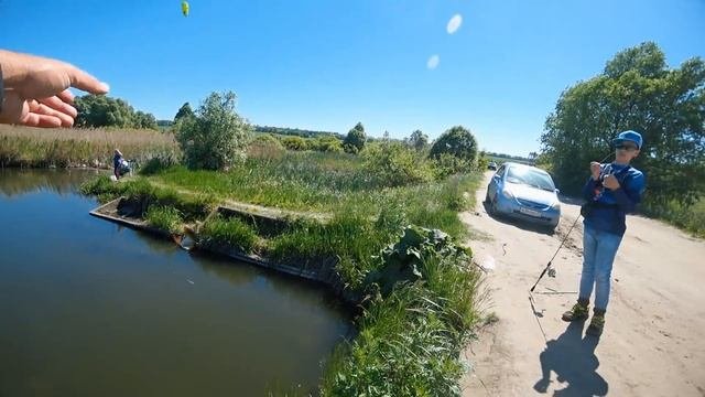 Рыбалка летом! Учу сына ловить на Попла-Поппер! Глебус на рыбалке с папой