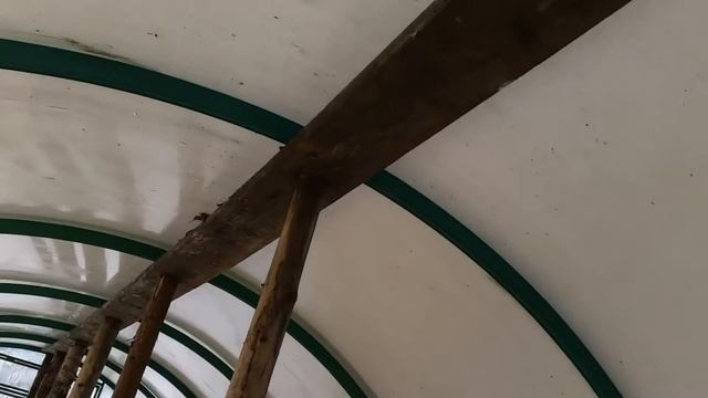 Укрепление арочный теплицы от снега на зиму