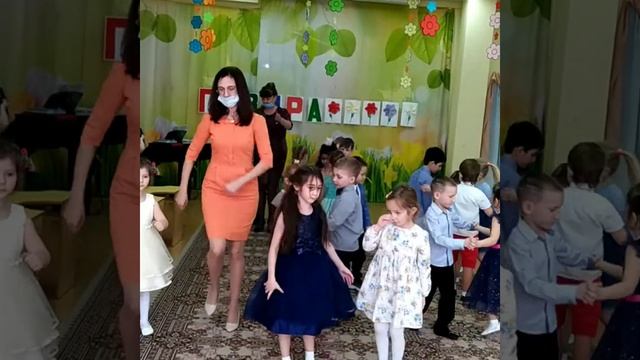 "Музыкальное кафе для мамы" Старшая группа#2 "Солнышко"