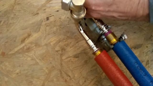 Аксиальная запрессовка сшитого полиэтилена