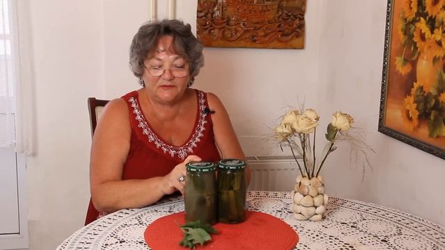 Что делать если вздулась банка с огурцами