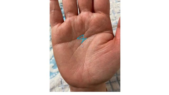 Мистический крест на руке. Новый взгляд на знаки магов. Хиромантия, Василиса Дождь