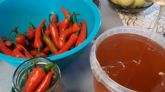 Острый перец на зиму... быстро, но очень вкусно!