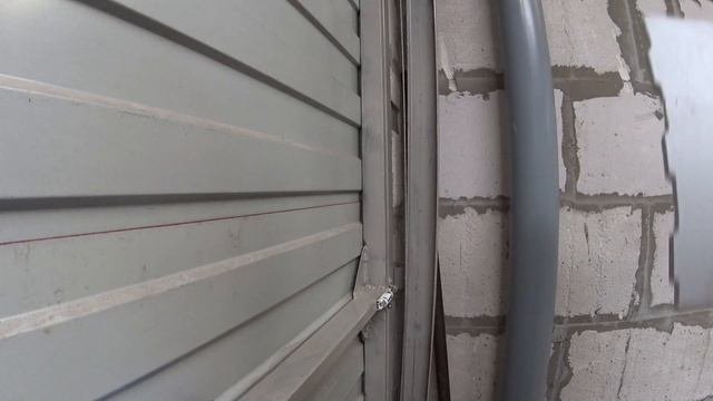 Подъемно-поворотные ворота. Устраняем щели. Единственное видео в ютубе про герметизацию.