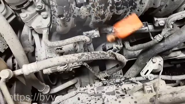 Двигатель сапунит.