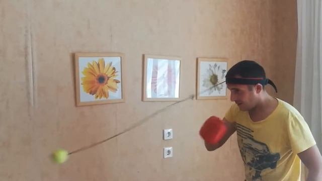 Рекомендую файтбол для домашних тренировок.