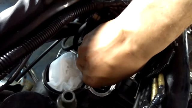 Yamaha Drag Star 1100. Регулировка клапанов и синхрон карбов