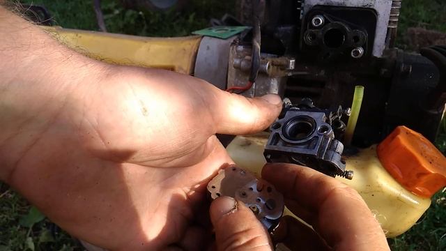 Мотокоса глохнет при нажатии на газ. причины,ремонт бензокосы теряет обороты тухнет не тянет
