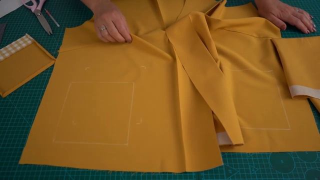 Модный жакет в пижамном стиле. Полный пошаговый пошив от А до Я.mp4