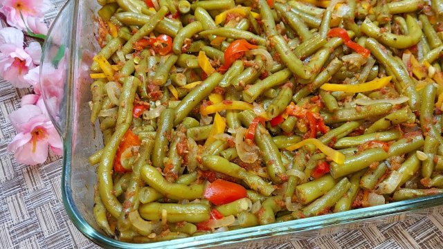 Проще не бывает! Вкусный ужин из зеленой фасоли запеченной в собственном соку. Овощи в духовке