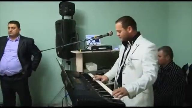 Цыган поет КЛАСС