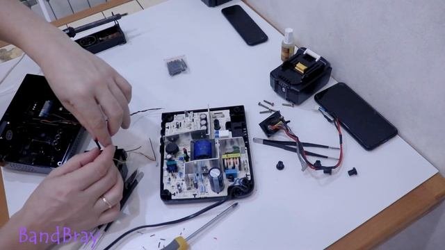 Модернизация зарядки makita DC18RC, уменьшение тока зарядки. Дополнительное охлаждение.