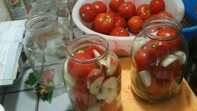 Помидорчики с ЯБЛОКАМИ