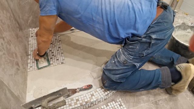 Душевой поддон из мозаики своими руками.