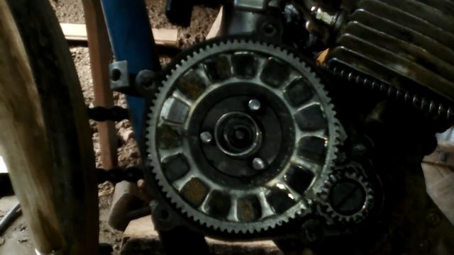Ремонт мотовелосипеда F80 (cухари сцепления )
