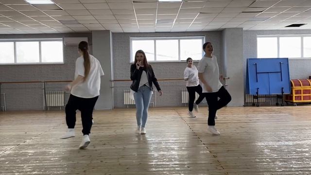 «Dance monkey» с подтанцовкой