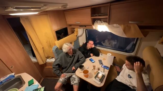 РАССВЕТ на ПРИРОДЕ в ДОМЕ НА КОЛЕСАХ / Кореш, Парадеевич, Exile, FRAME TAMER и Данила Горилла