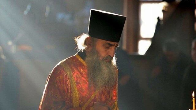 ? МОЛИТВЫ ЗАДЕРЖАНИЯ. Читает Иеродиакон Илиодор Оптинский. Ссылка на молитвослов в описании.