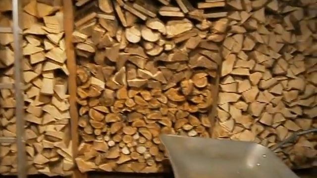 Хранение садового инструмента.