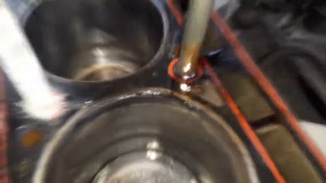 Стучит и троит УМЗ-4216, маленький пробег, вскрытие и причина.