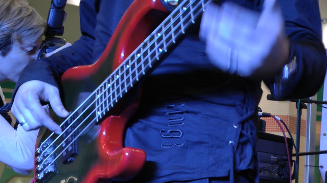 Земляне "Маленький Кораблик" (live)