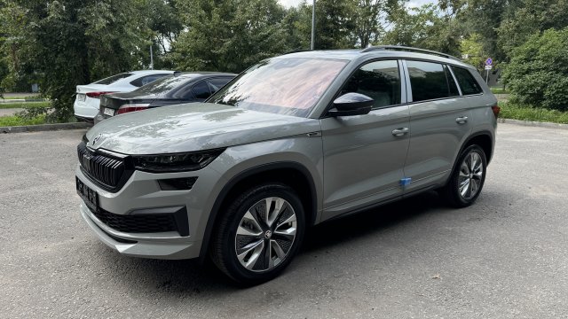 Новый Skoda Kodiaq 2024г, 2.0t 190лс, цена 5.500.000 рублей