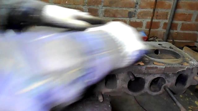 шлифовка гбц абразивным кругом.mp4