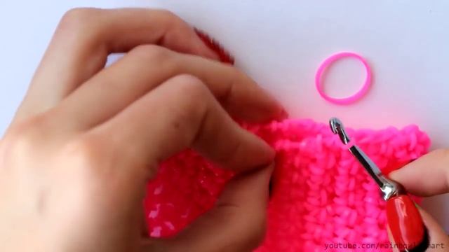 Кошелек из резинок Лумигуруми. Сумочка из резинок крючком без станка  Rainbow Loom