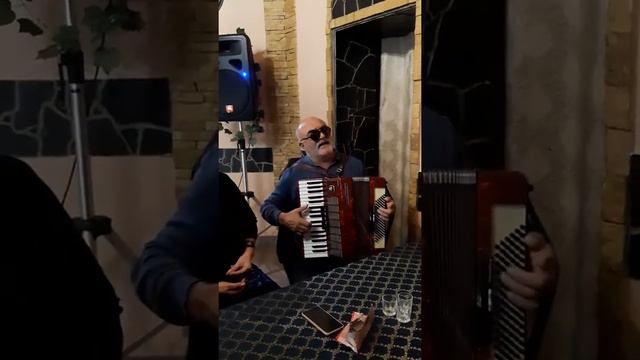 Аварская песня на Баяне Магомедэмин Хирамагомедов и Муслимат Абакарова 🤗